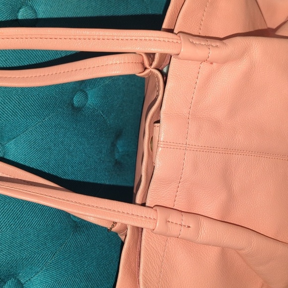 Soprano Peach Soft leather Large Shoulder/ Tote bag - Picture 4 of 11